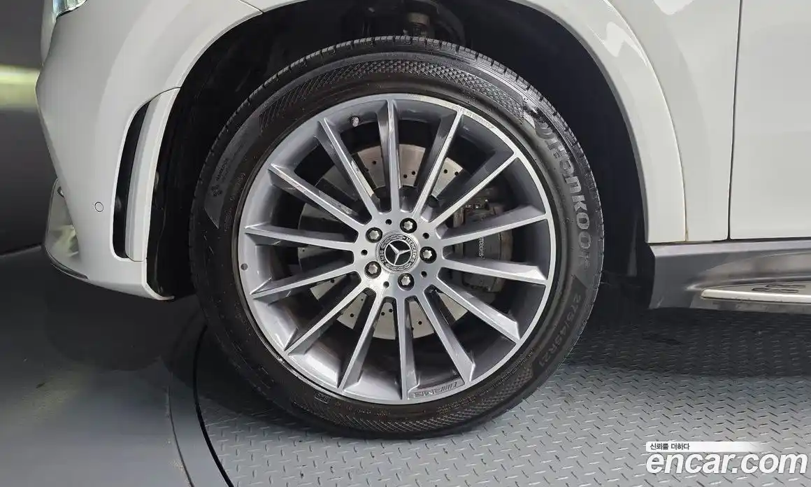 Mercedes-Benz GLE-Class 2023 2.9 Автомат в Москве № 211926, фото 17