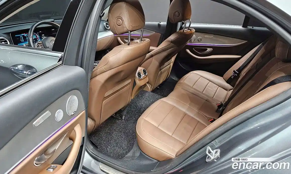 Mercedes-Benz E-Class 2019 2.0 Автомат в Москве № 211984, фото 4