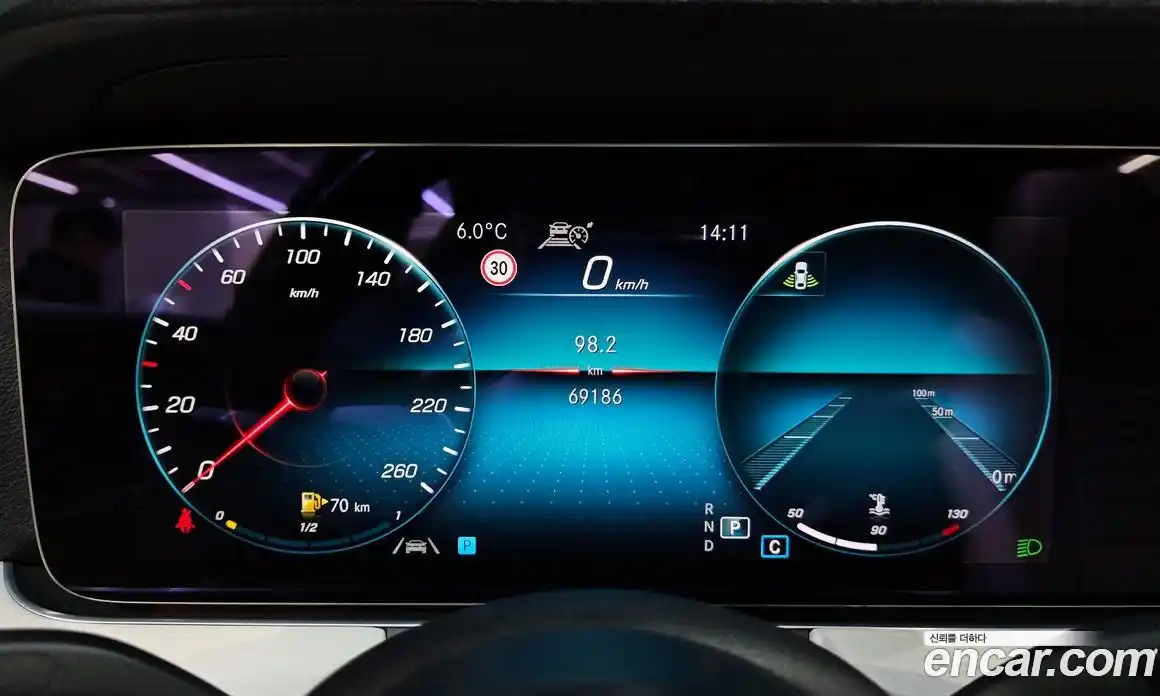 Mercedes-Benz E-Class 2021 2.0 Автомат в Москве № 212001, фото 14