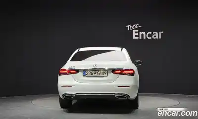 Mercedes-Benz E-Class 2021 2.0 Автомат в Москве № 212001, миниатюра 5