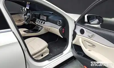 Mercedes-Benz E-Class 2021 2.0 Автомат в Москве № 212001, миниатюра 6