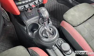 Mini Cooper Convertible 2019 2.0 Автомат в Москве № 213457, миниатюра 2