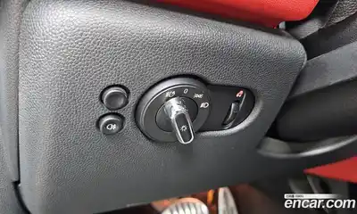 Mini Cooper Convertible 2019 2.0 Автомат в Москве № 213457, миниатюра 9