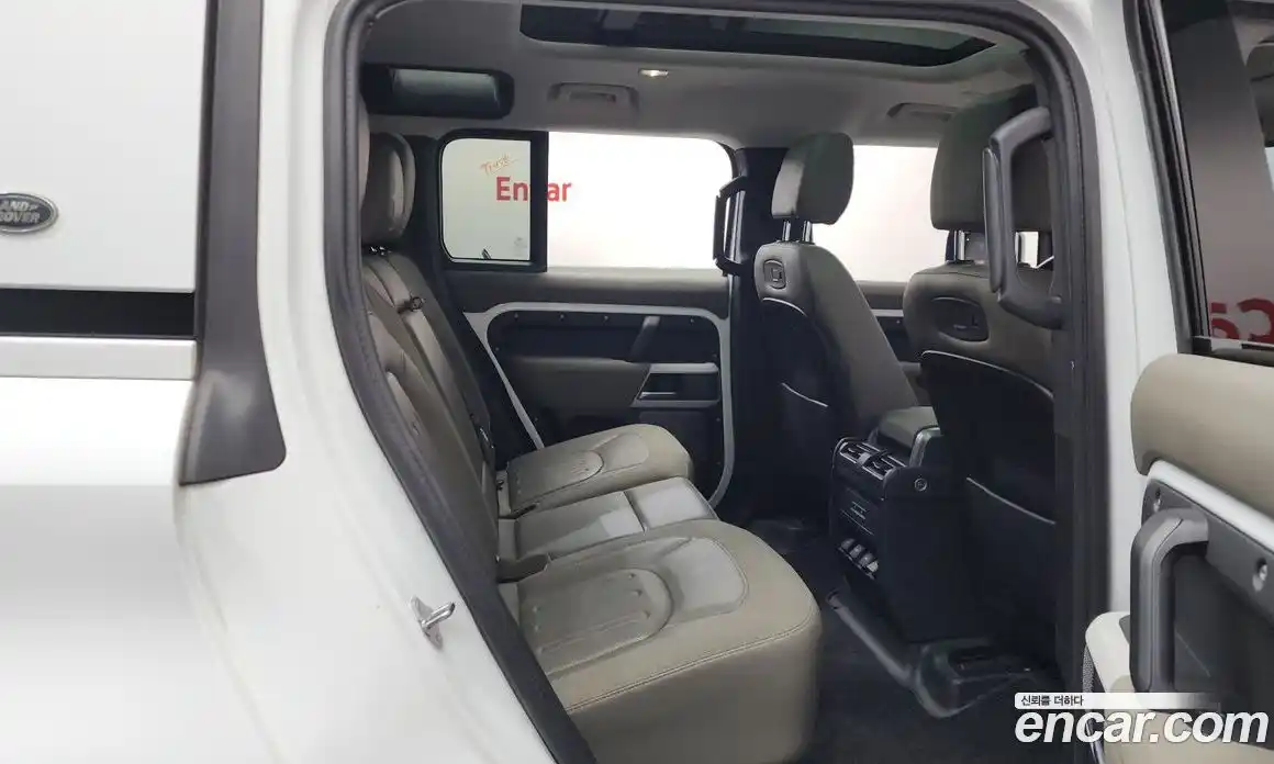 Land Rover Defender 2020 2.0 Автомат в Москве № 213714, фото 11