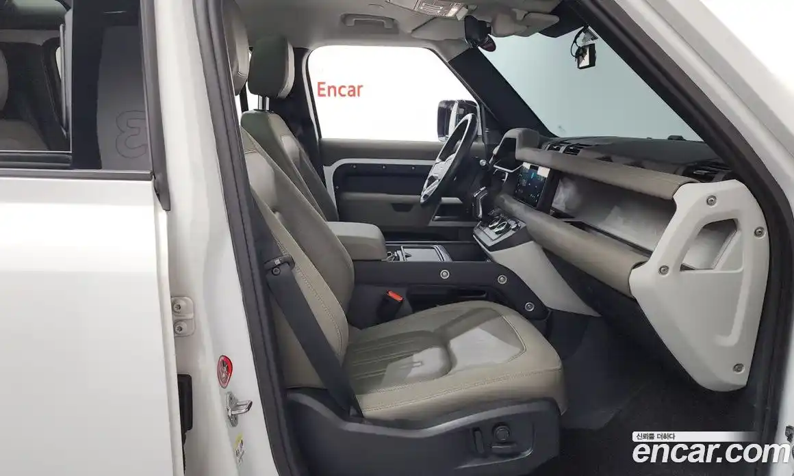 Land Rover Defender 2020 2.0 Автомат в Москве № 213714, фото 14