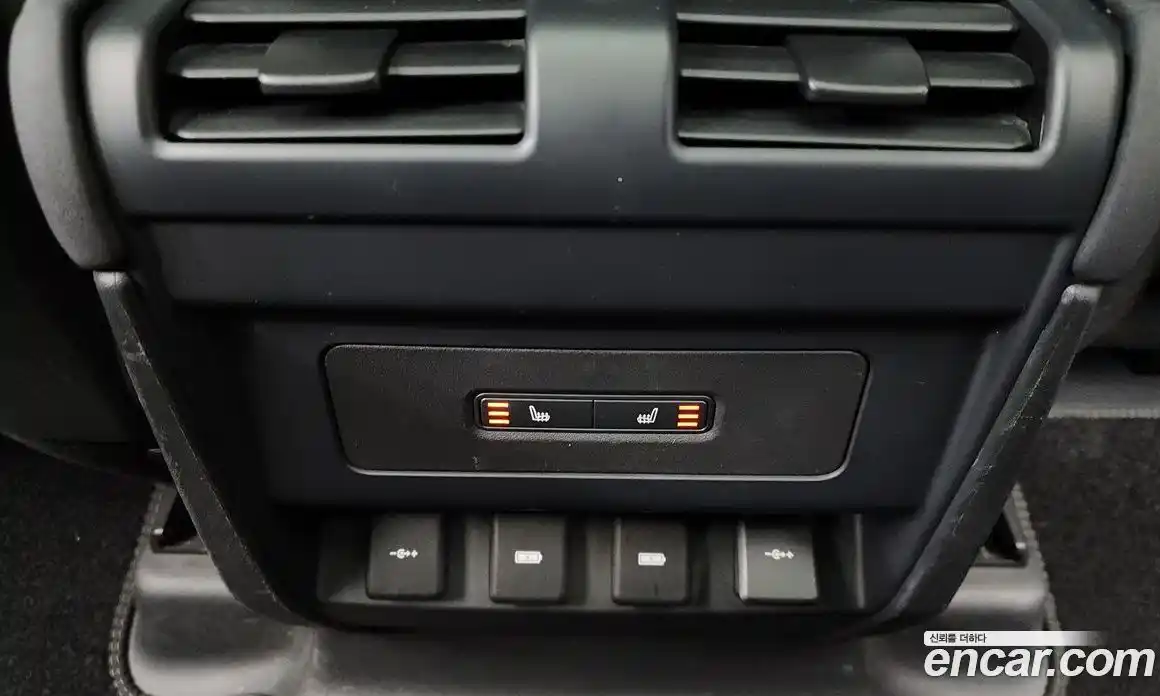 Land Rover Defender 2020 2.0 Автомат в Москве № 213714, фото 4