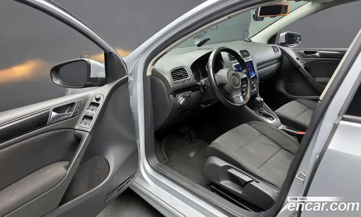 Volkswagen Golf 2013 2.0 Автомат в Москве № 215337, фото 15