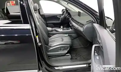 Audi Q7 2019 2.0 Автомат в Москве № 230196, миниатюра 9