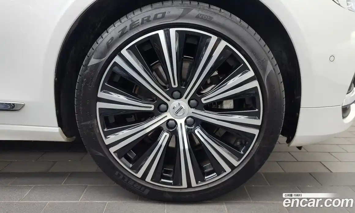 Volvo S90 2023 2.0 Автомат в Москве № 230476, фото 13