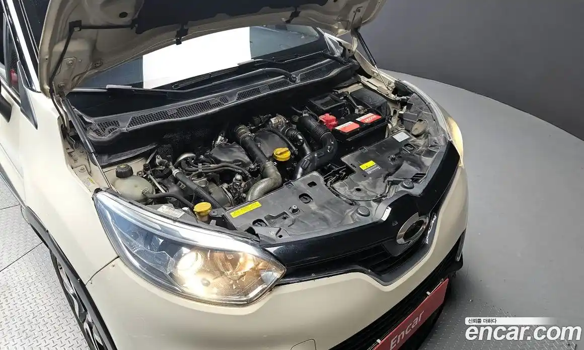 Renault QM3 2015 1.5 Автомат в Москве № 242926, фото 12