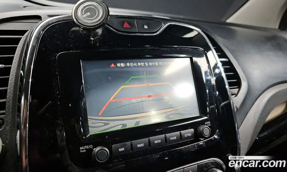 Renault QM3 2015 1.5 Автомат в Москве № 242926, фото 13