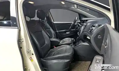 Renault QM3 2015 1.5 Автомат в Москве № 242926, миниатюра 2