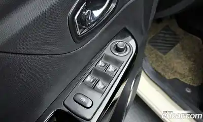 Renault QM3 2015 1.5 Автомат в Москве № 242926, миниатюра 3