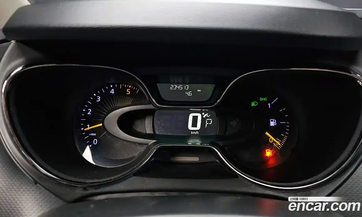 Renault QM3 2015 1.5 Автомат в Москве № 242926, фото 8