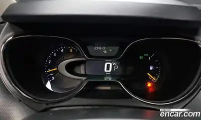 Renault QM3 2015 1.5 Автомат в Москве № 242926, миниатюра 8