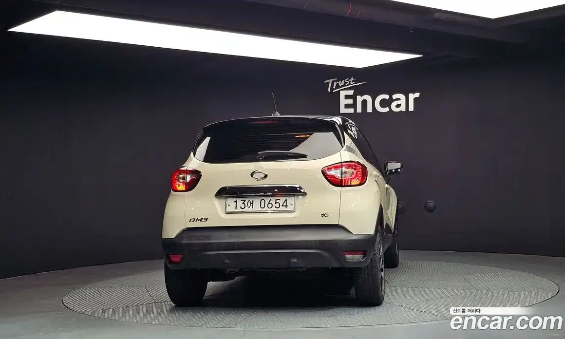 Renault QM3 2015 1.5 Автомат в Москве № 242926, фото 10