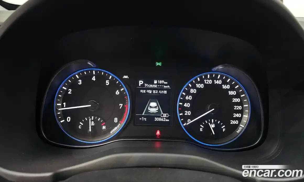 Hyundai Kona 2020 1.6 Автомат в Москве № 2430, фото 3