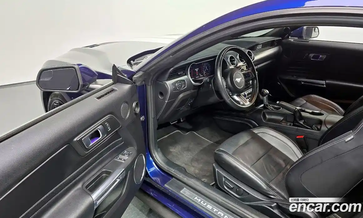 Ford Mustang 2020 2.3 Автомат в Москве № 246898, фото 3