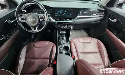 Kia Niro 2022 1.6 Автомат в Москве № 249773, миниатюра 10