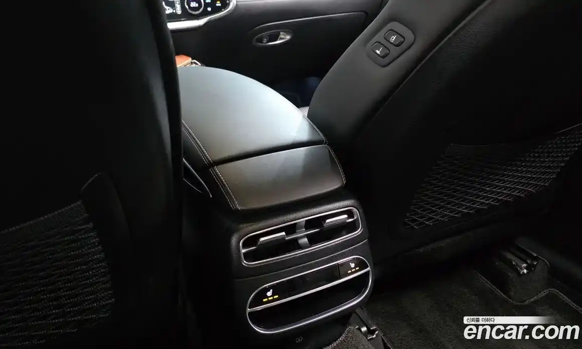 Genesis GV70 2022 2.5 Автомат в Москве № 25530, фото 20