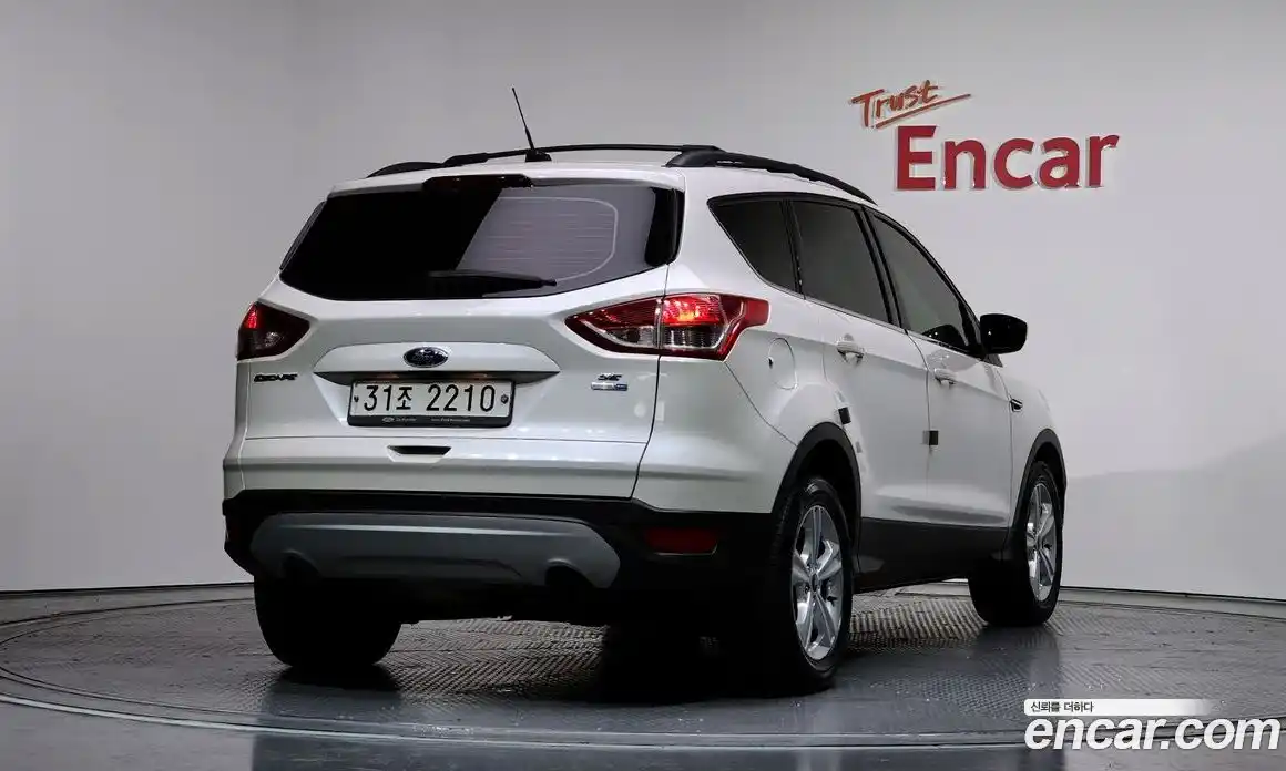 Ford Escape 2014 2.0 Автомат в Москве № 255666, фото 13
