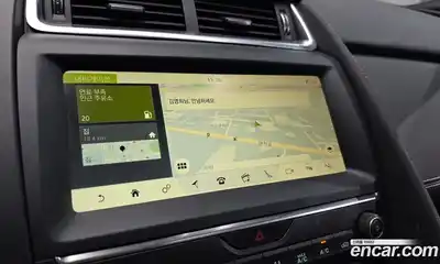 Jaguar E-Pace 2018 2.0 Автомат в Москве № 256048, миниатюра 2