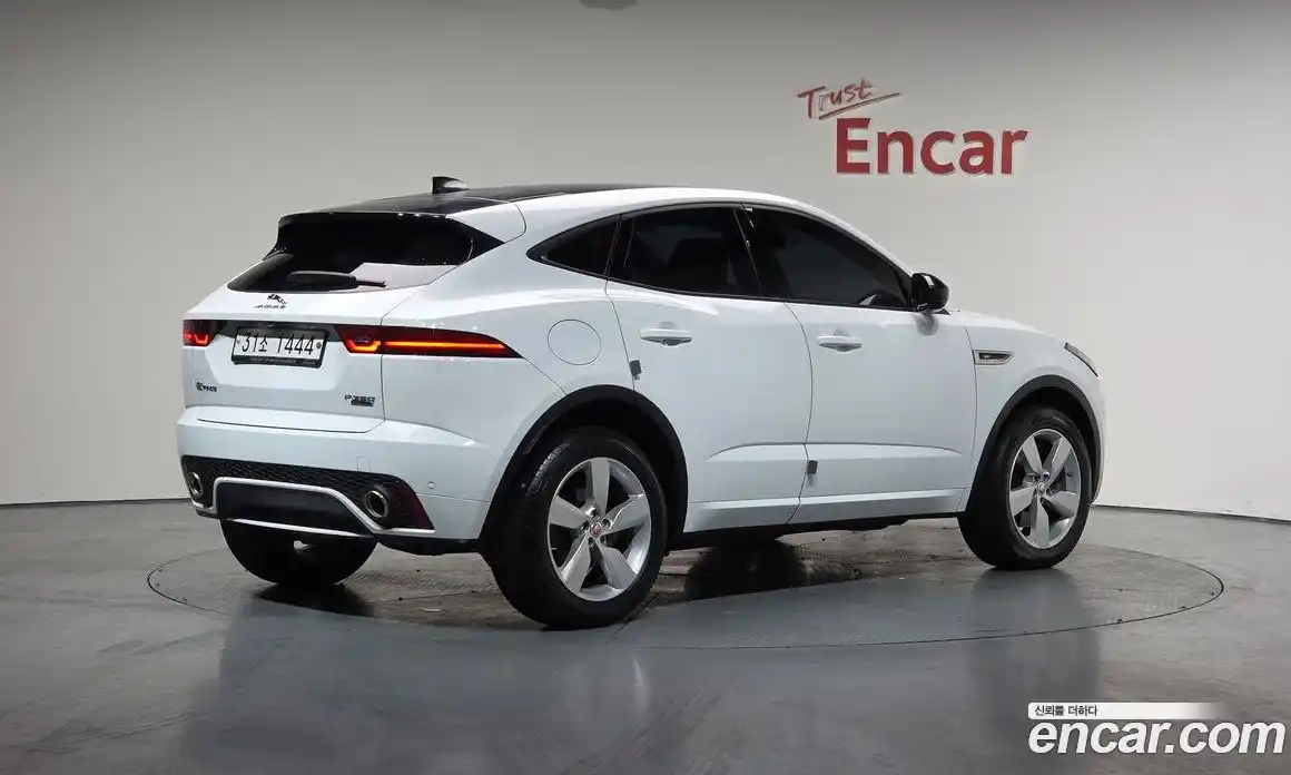 Jaguar E-Pace 2018 2.0 Автомат в Москве № 256048, фото 4