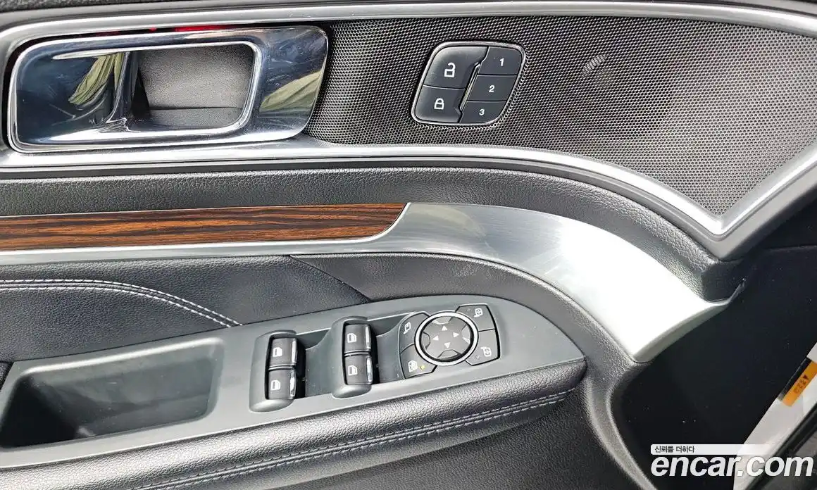 Ford Explorer 2018 2.3 Автомат в Москве № 273435, фото 12