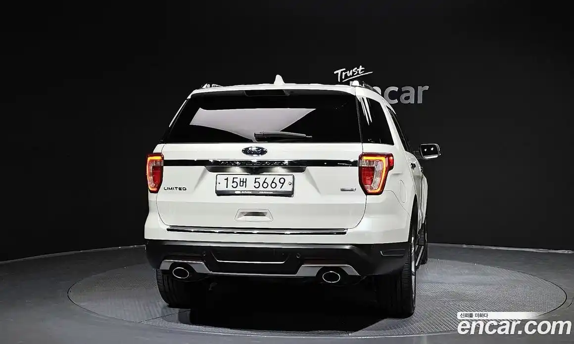 Ford Explorer 2018 2.3 Автомат в Москве № 273435, фото 13