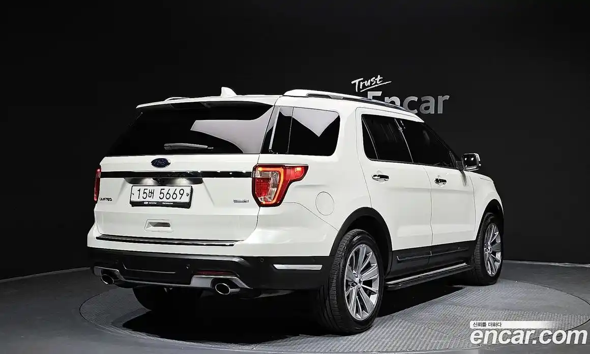 Ford Explorer 2018 2.3 Автомат в Москве № 273435, фото 7