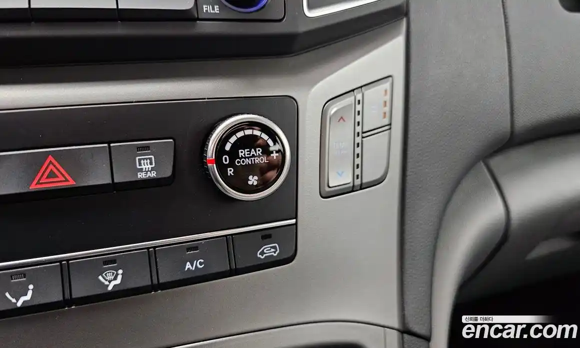 Hyundai Starex 2020 2.4 Автомат в Москве № 279343, фото 2