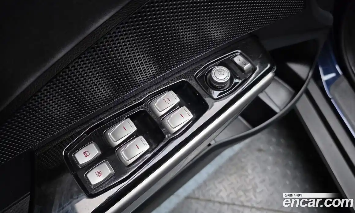 SsangYong TIBOLI 2015 1.6 Автомат в Москве № 30494, фото 15