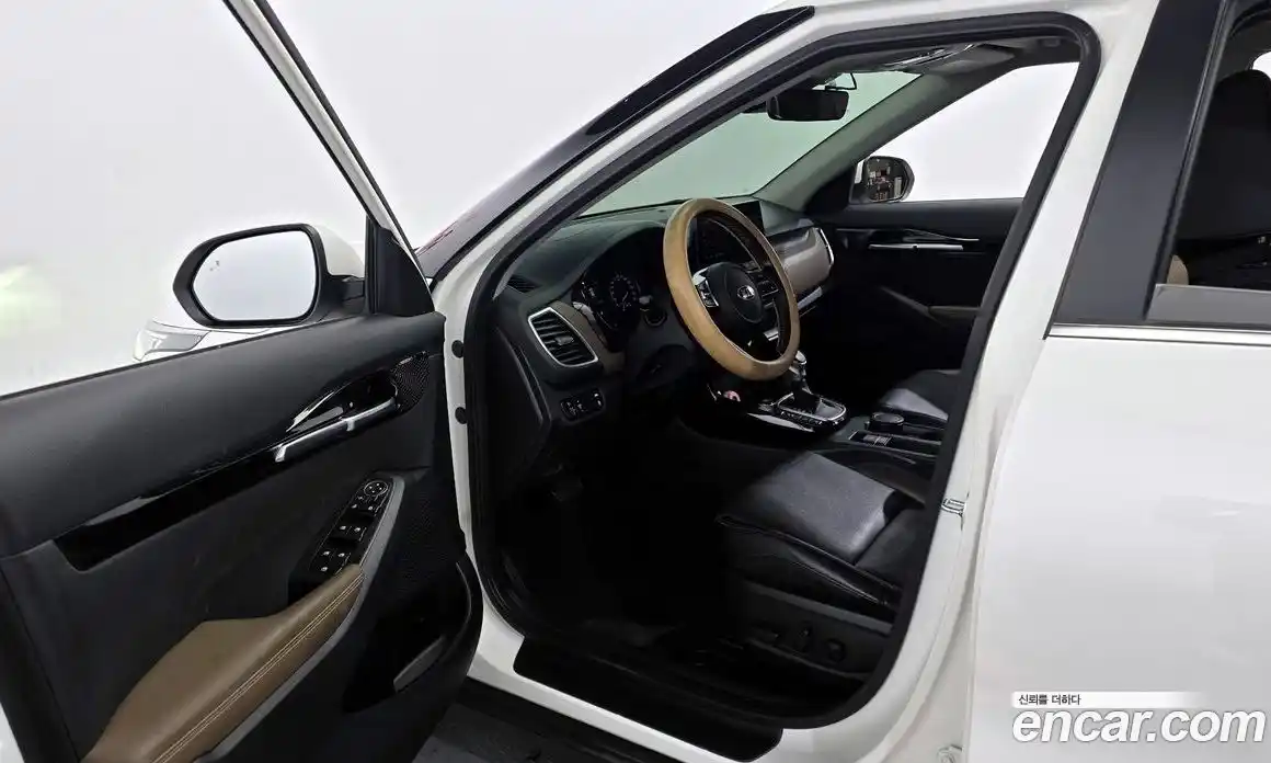 Kia Seltos 2022 1.6 Автомат в Москве № 307953, фото 3