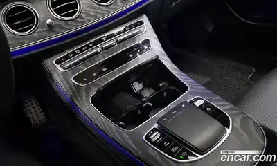 Mercedes-Benz E-Class 2022 2.0 Автомат в Москве № 308153, миниатюра 11