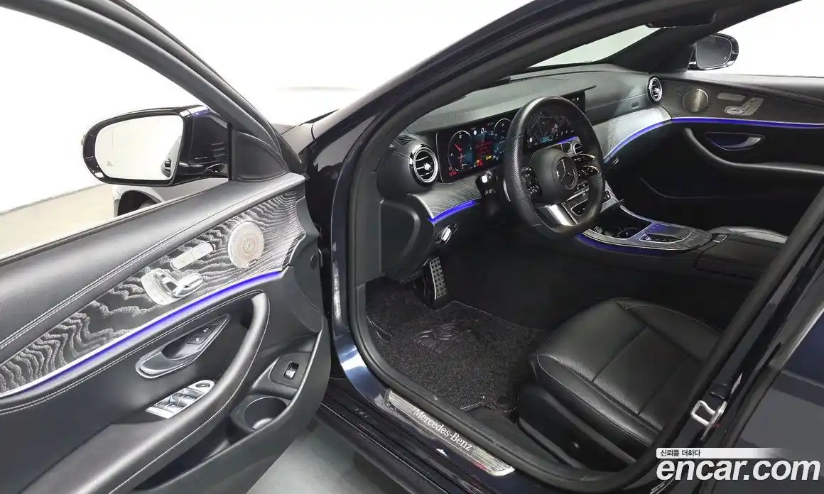 Mercedes-Benz E-Class 2022 2.0 Автомат в Москве № 308153, фото 16