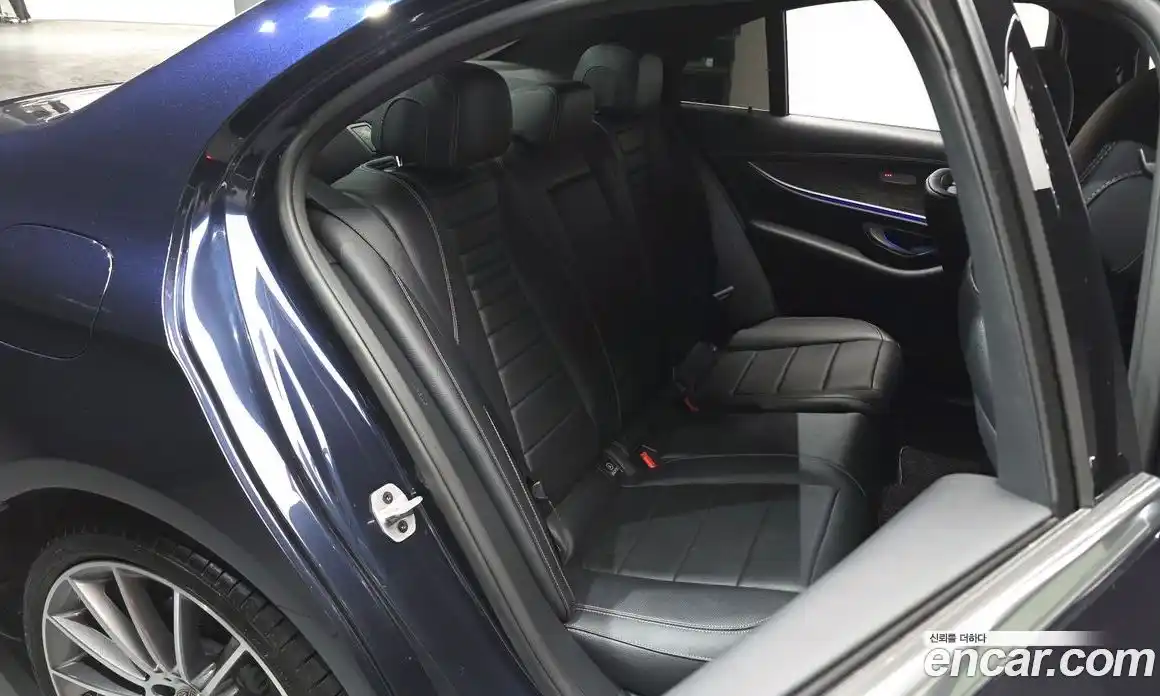 Mercedes-Benz E-Class 2022 2.0 Автомат в Москве № 308153, фото 8