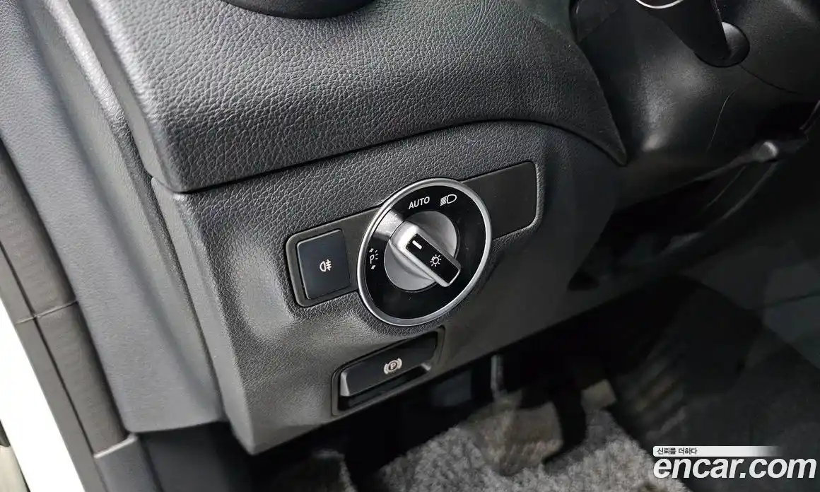 Mercedes-Benz CLA-Class 2017 2.0 Автомат в Москве № 311470, фото 11