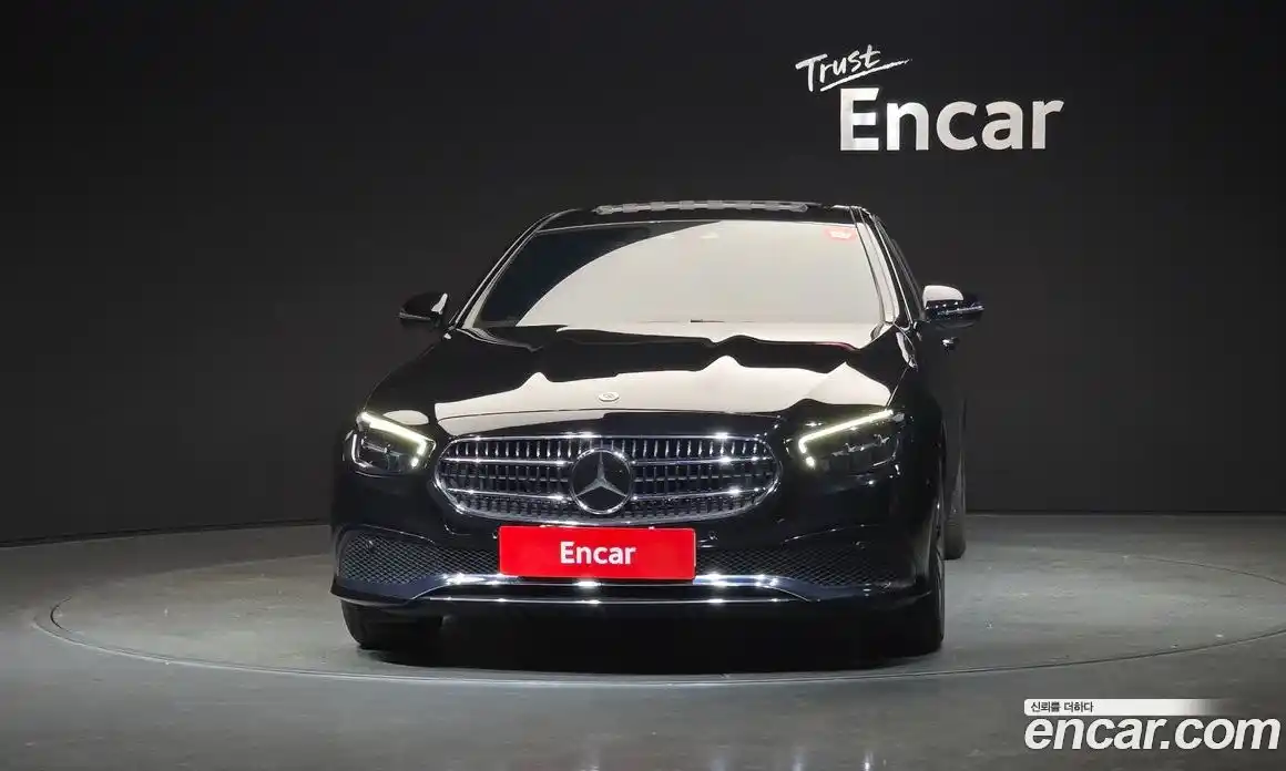 Mercedes-Benz E-Class 2021 2.0 Автомат в Москве № 325145, фото 12