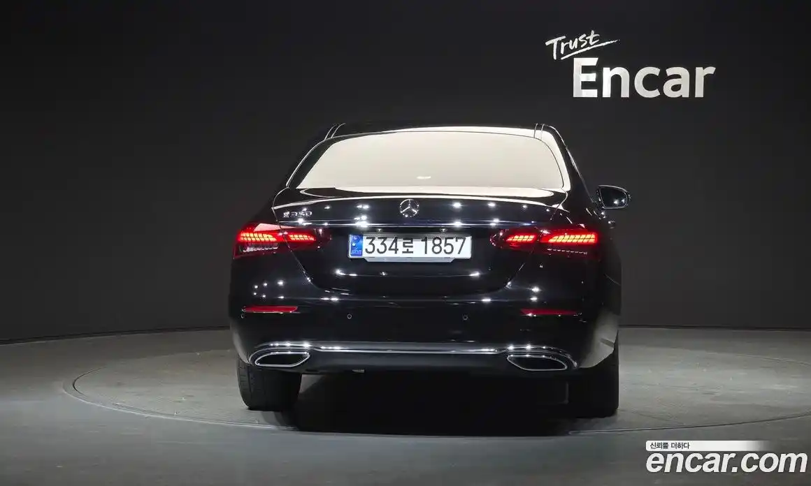 Mercedes-Benz E-Class 2021 2.0 Автомат в Москве № 325145, фото 14