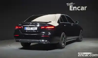 Mercedes-Benz E-Class 2021 2.0 Автомат в Москве № 325145, миниатюра 4