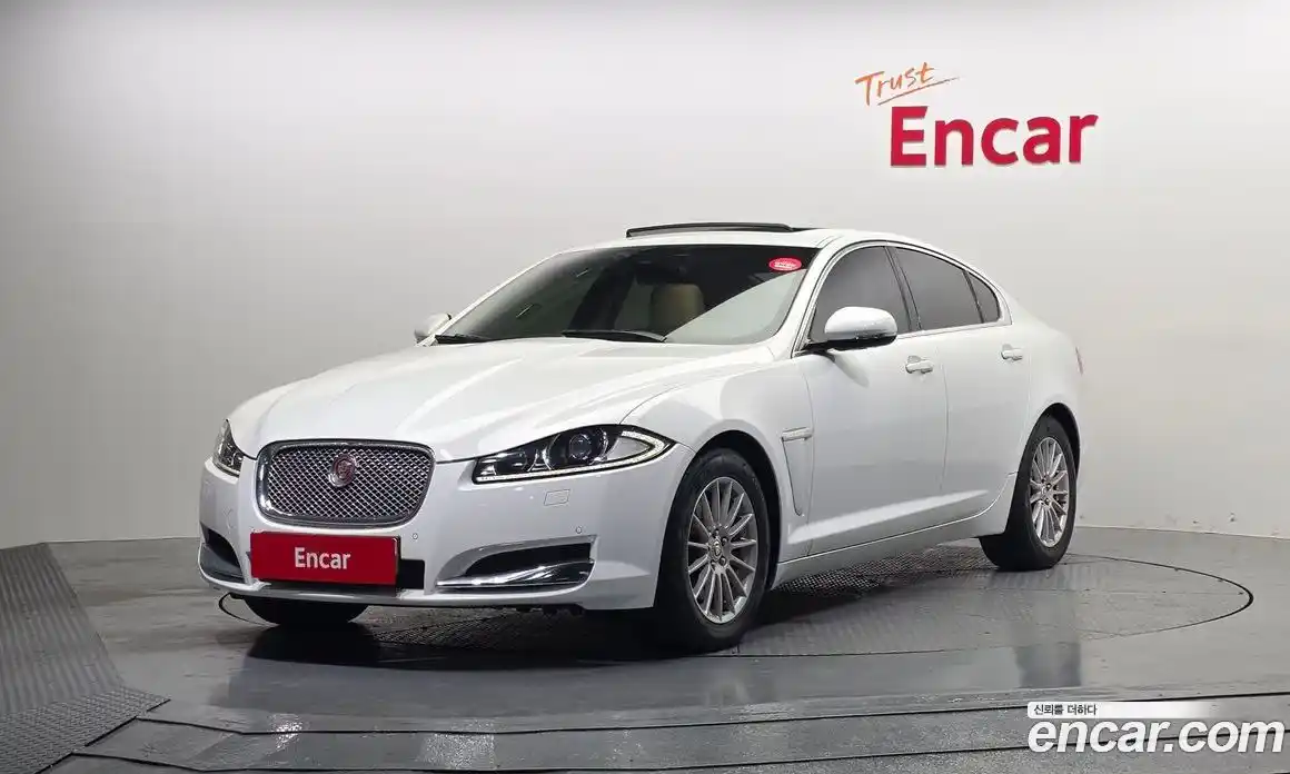 Jaguar XF 2014 2.0 Автомат в Москве № 335806, фото 16