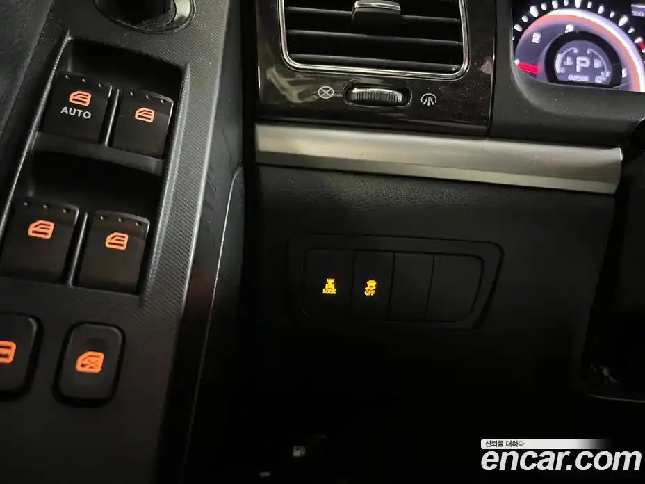 SsangYong Korando 2012 2.0 Автомат в Москве № 35537, фото 10