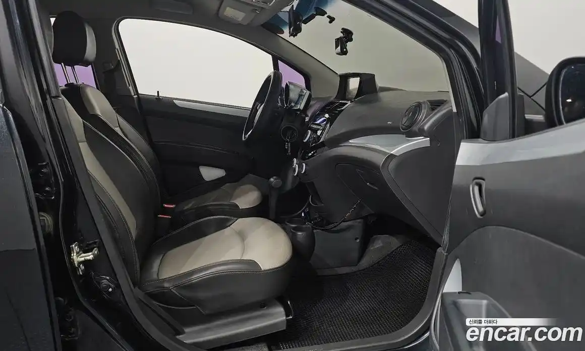 Chevrolet Spark 2012 1.0 Автомат в Москве № 36875, фото 16