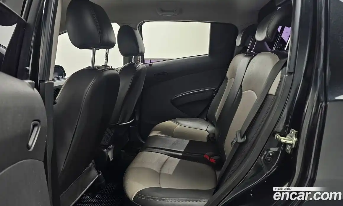 Chevrolet Spark 2012 1.0 Автомат в Москве № 36875, фото 3