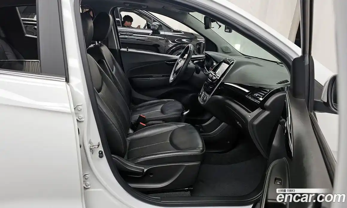 Chevrolet Spark 2017 1.0 Автомат в Москве № 38140, фото 17