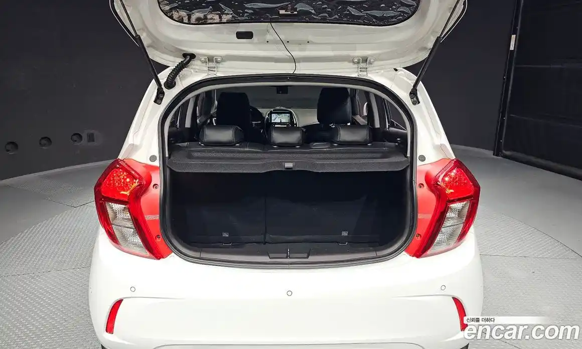 Chevrolet Spark 2018 1.0 Автомат в Москве № 40617, фото 16