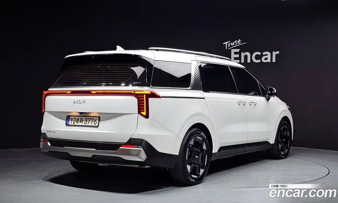 Kia Canival 2024 2.2 Автомат в Москве № 56247, фото 17