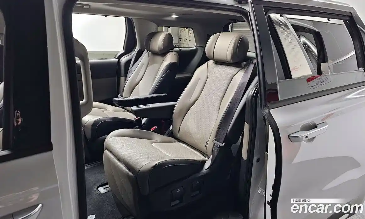 Kia Canival 2024 2.2 Автомат в Москве № 56247, фото 9