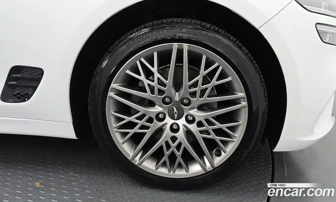 Genesis G70 2023 2.0 Автомат в Москве № 57029, фото 15