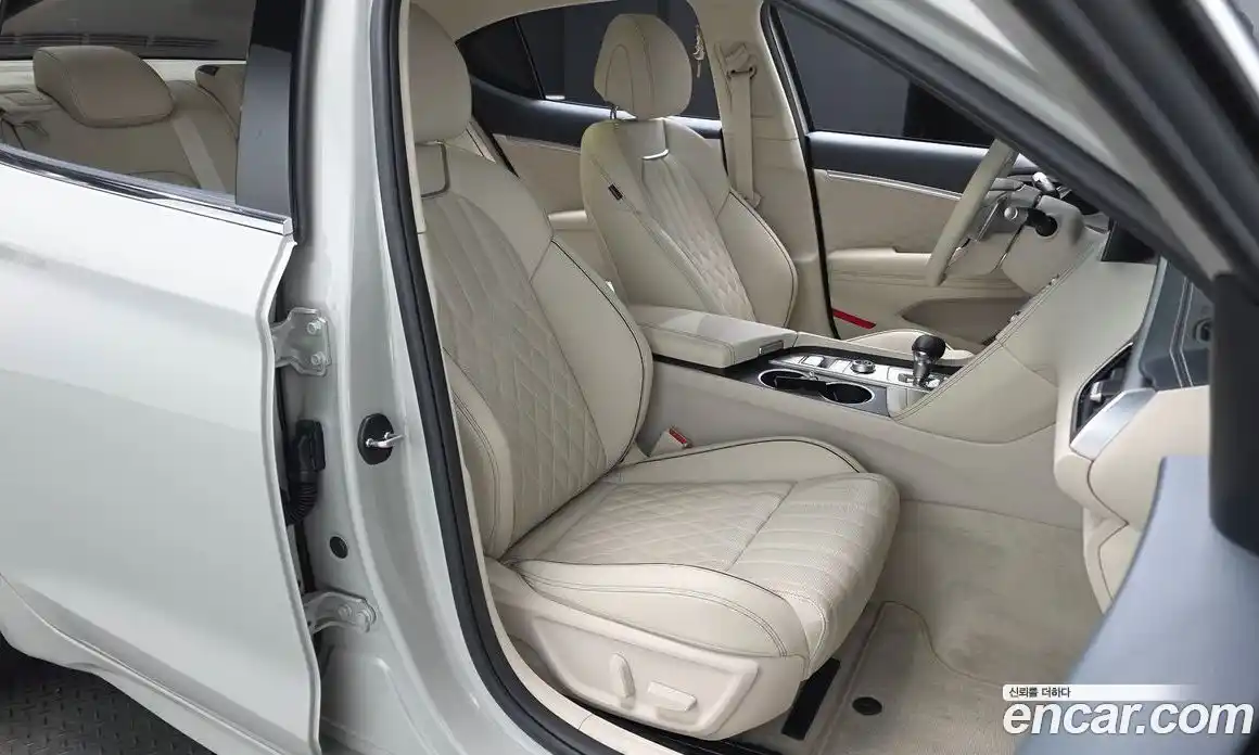 Genesis G70 2025 2.5 Автомат в Москве № 57722, фото 13